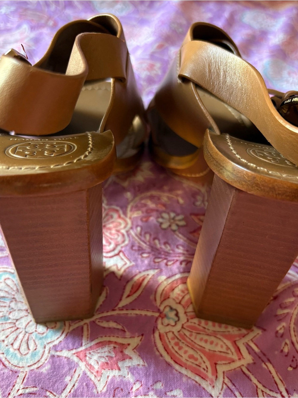 Tory Burch Tan Leather Wedge Slingbacks - Picture 4 of 6